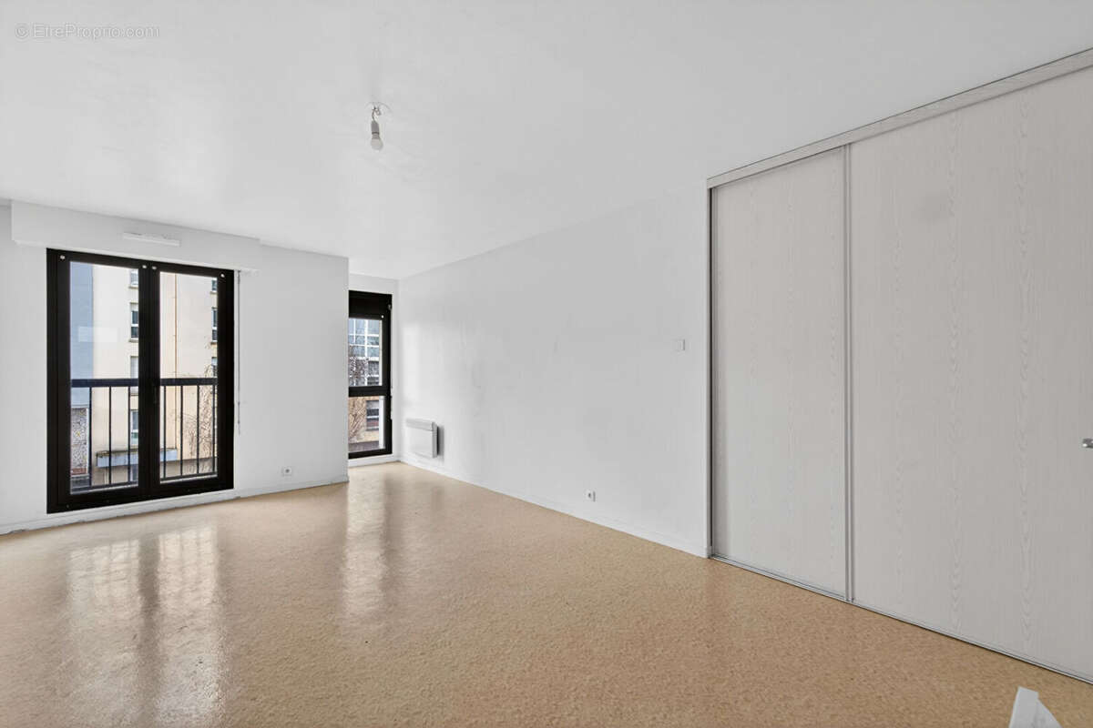 Appartement à PARIS-20E