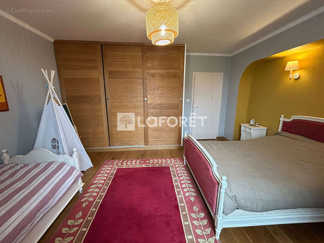 Maison à SAINT-NICOLAS-DE-LA-GRAVE