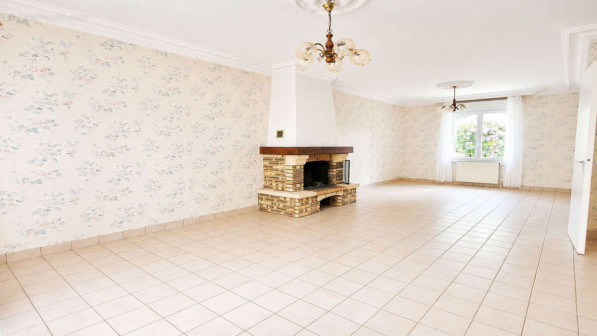 Maison à LA BOUEXIERE