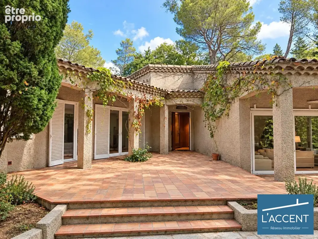 Photo Maison à Nimes au prix de 790 000€