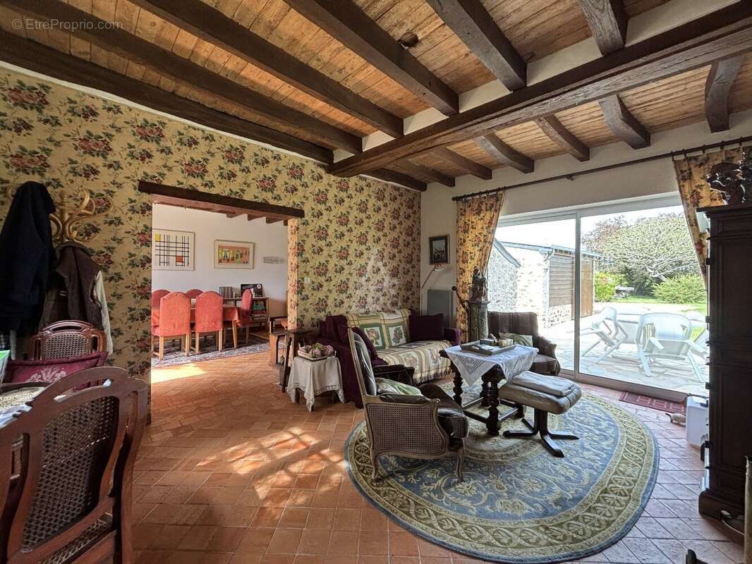Maison à SAINT-DENIS-D'ANJOU