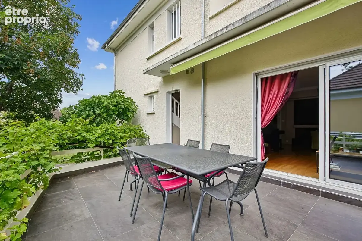 Le vesinet 15 mn rer et centre ville - maison familiale  5 chambres  - lumineuse - terrain 404 m² - photo 2