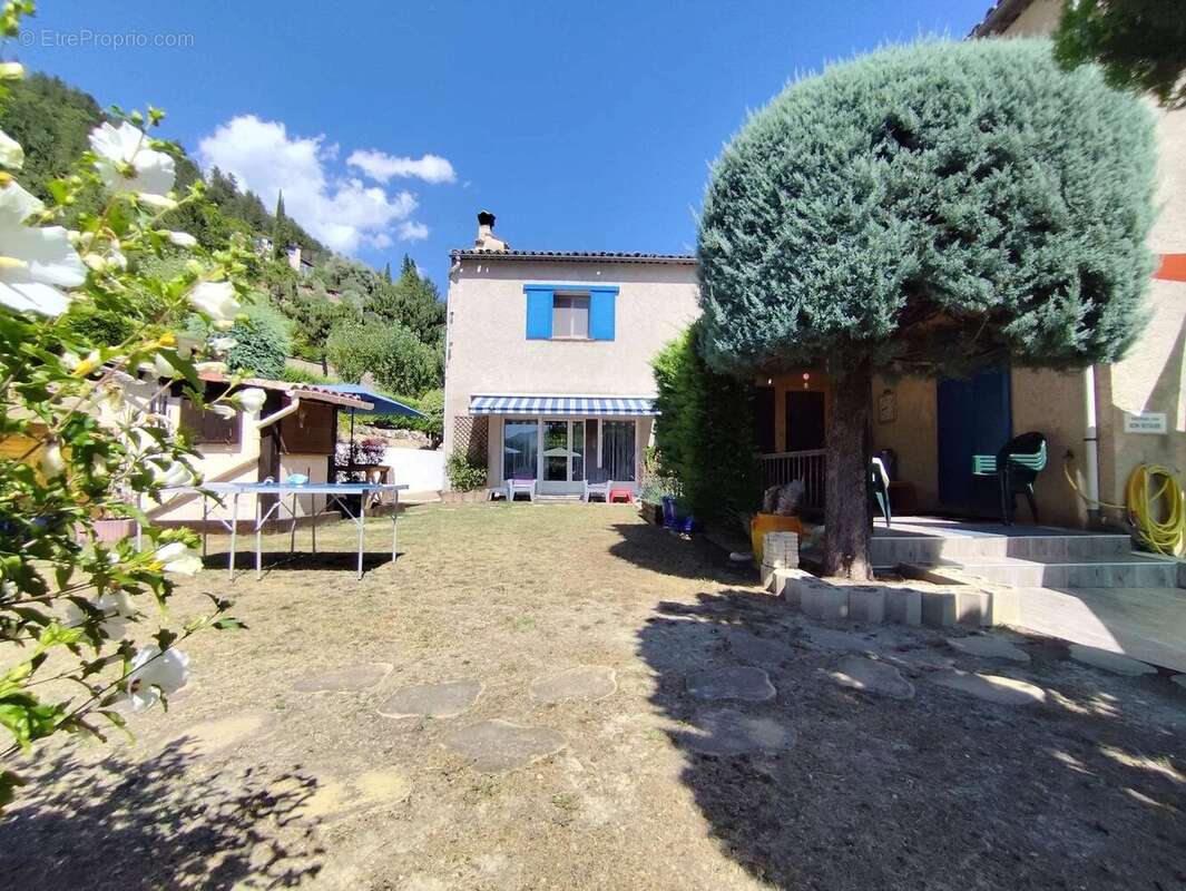 Maison à PUGET-THENIERS