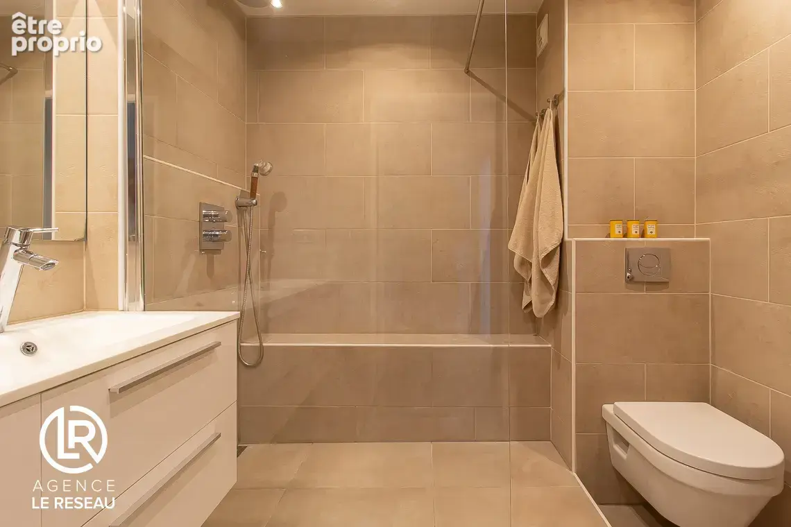 Appartement familial et lumineux en parfait état avec balcon situé rue Greffulhe - photo 12