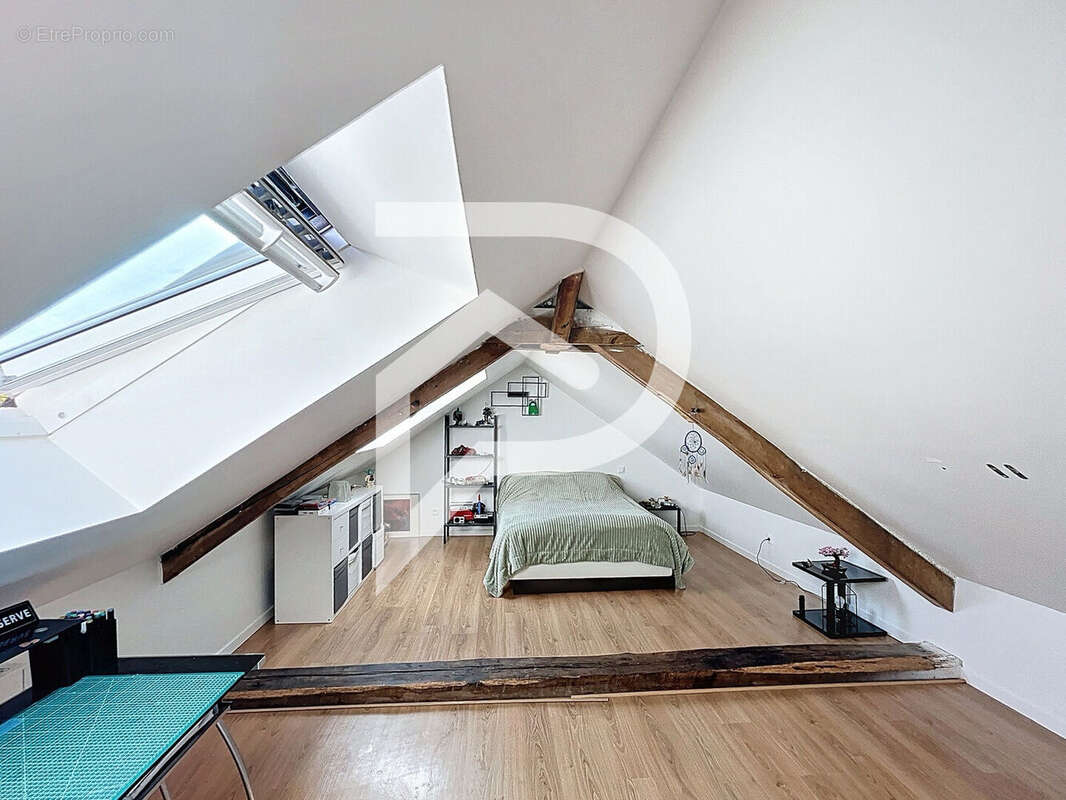 Maison à COURMELLES