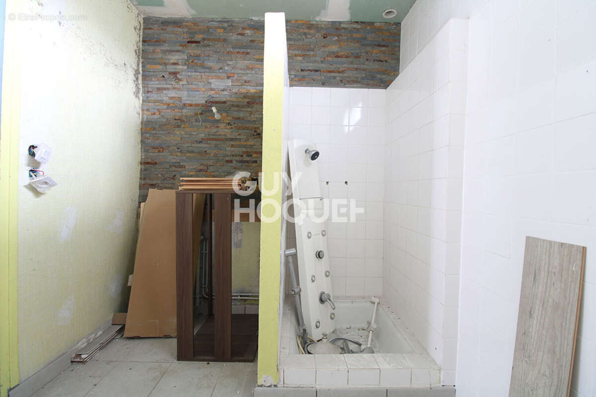 Maison à CHAMPDEUIL