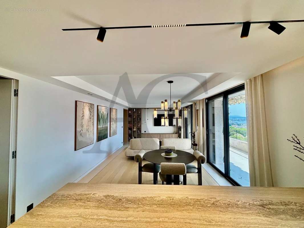 Appartement à VILLENEUVE-LOUBET