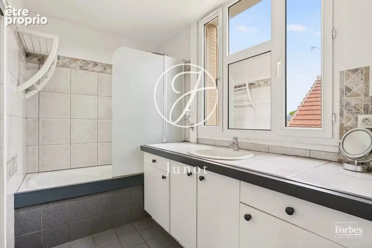 Chatou – CENTRE VILLE MAIRIE - Maison - 4 chambres - 136 m² - Terrain 247m². - photo 9