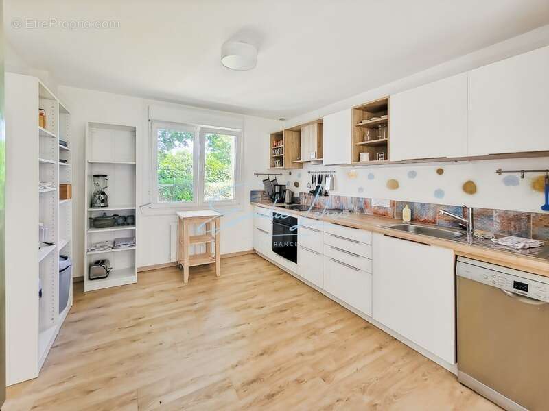 Riec-sur-Bélon – Maison rénovée avec vie de plain-pied, au calme, secteur de Coat Pin - photo 2