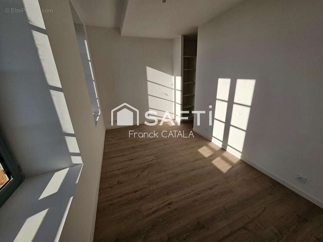 Photo 2 - Appartement à VILLEFRANCHE-DE-LAURAGAIS