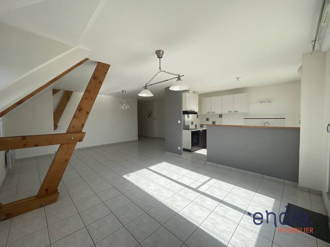 Appartement à BLERE