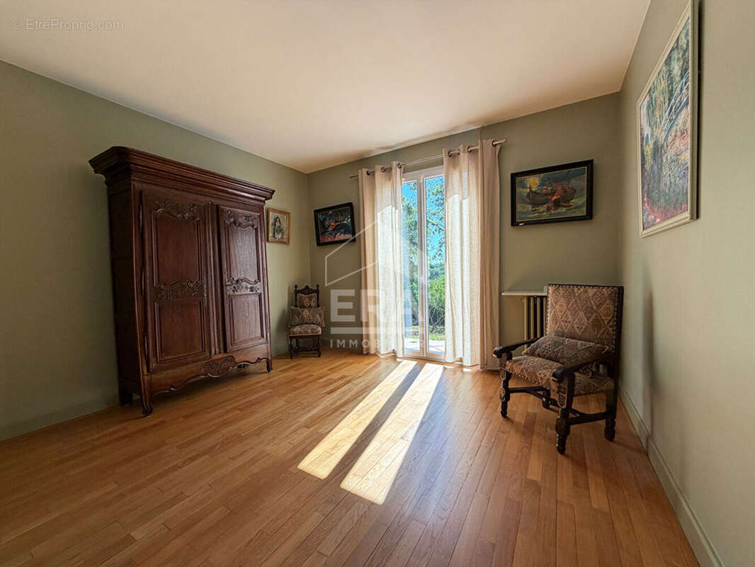 Maison 238m² à sanilhac - photo 6