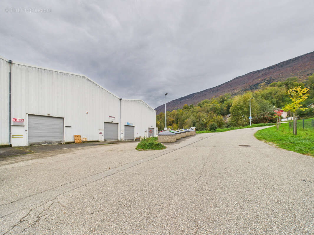 Commerce à LE BOURGET-DU-LAC