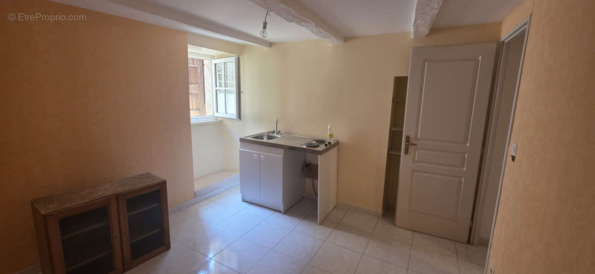EXCLUSIVITÉ   Maison de village au cœur des remparts de La Cavalerie - photo 6