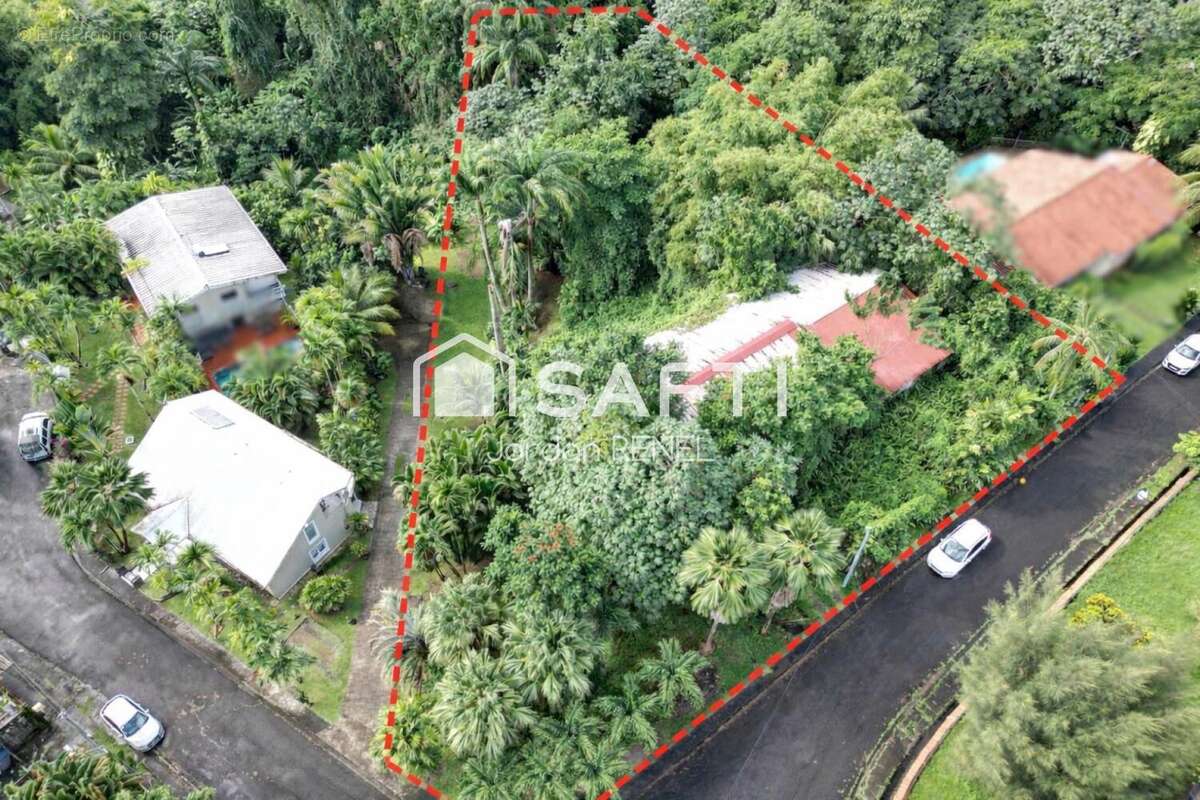 Photo 2 - Terrain à FORT-DE-FRANCE