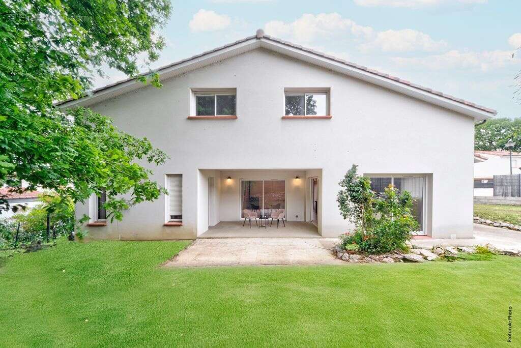 Maison à PECHBONNIEU