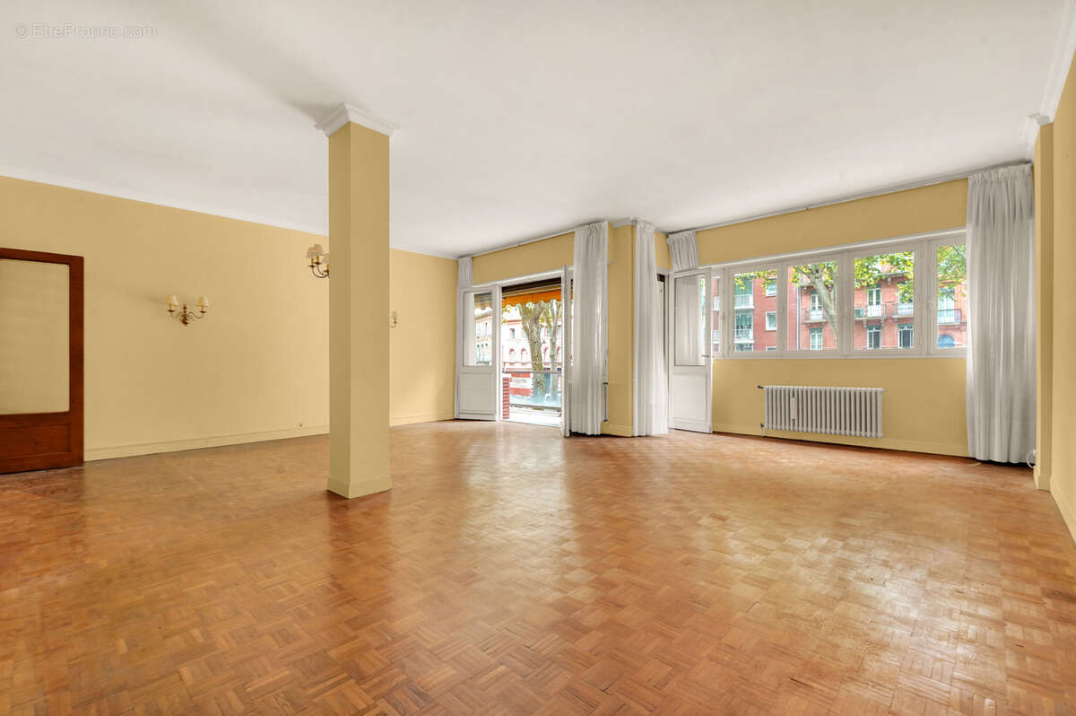 Commerce à TOULOUSE