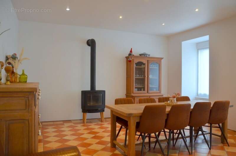 Maison 9 pièces et studio – Candé (49) - photo 7