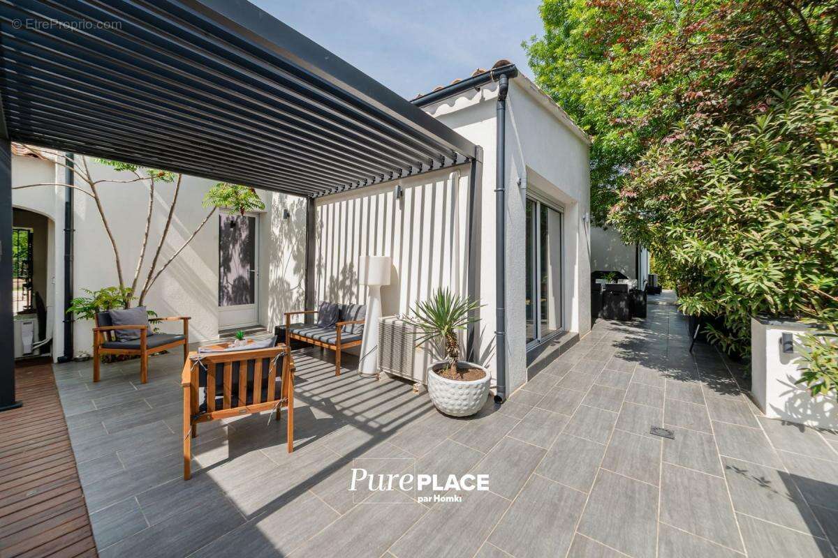 Maison/Villa T6 de 157 m² à Bouc-Bel-Air 13320 - photo 3