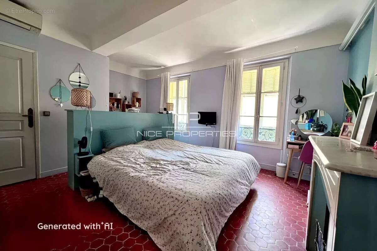 Maison à VILLENEUVE-LOUBET