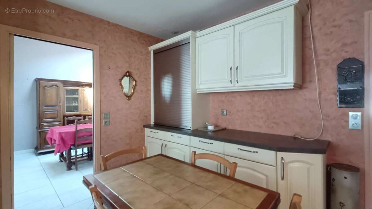 Maison à LATILLE