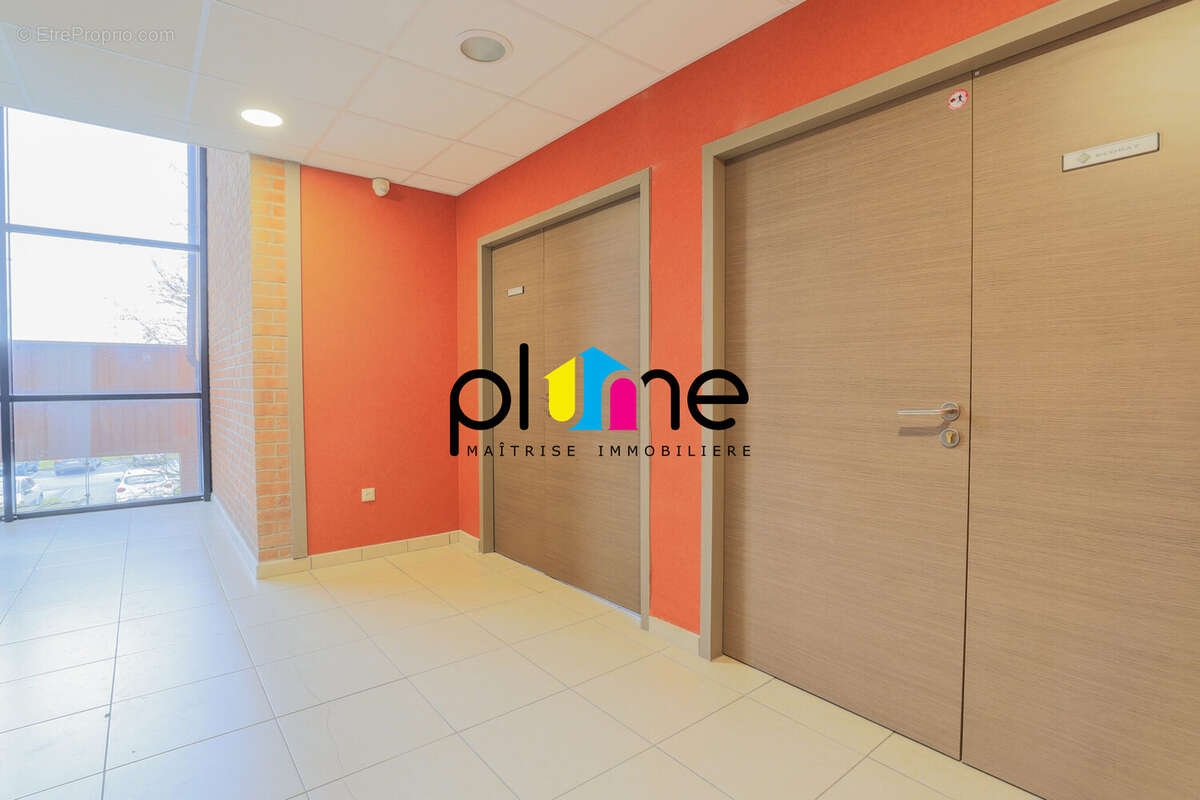 Commerce à COURRIERES