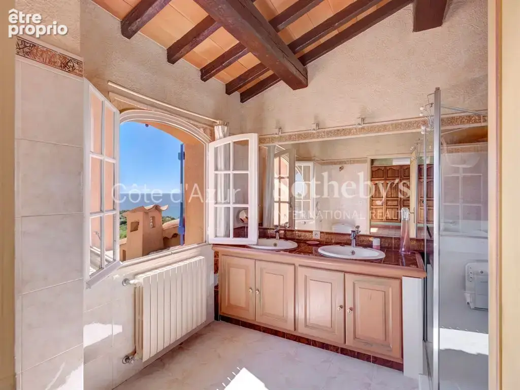Villa provençale vue mer : terrain 1 500 m² avec piscine, secteur résidentiel proche plages Estérel - photo 16