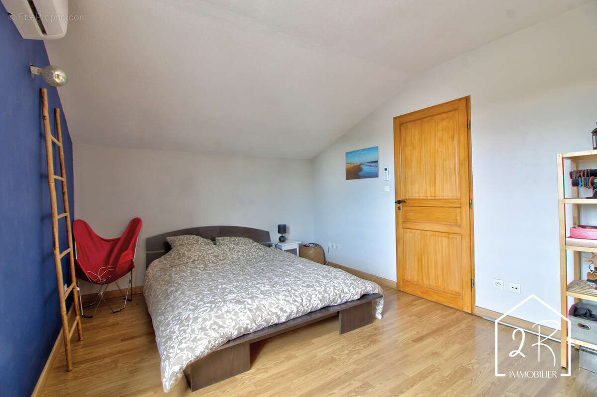 Appartement à SIMANDRES