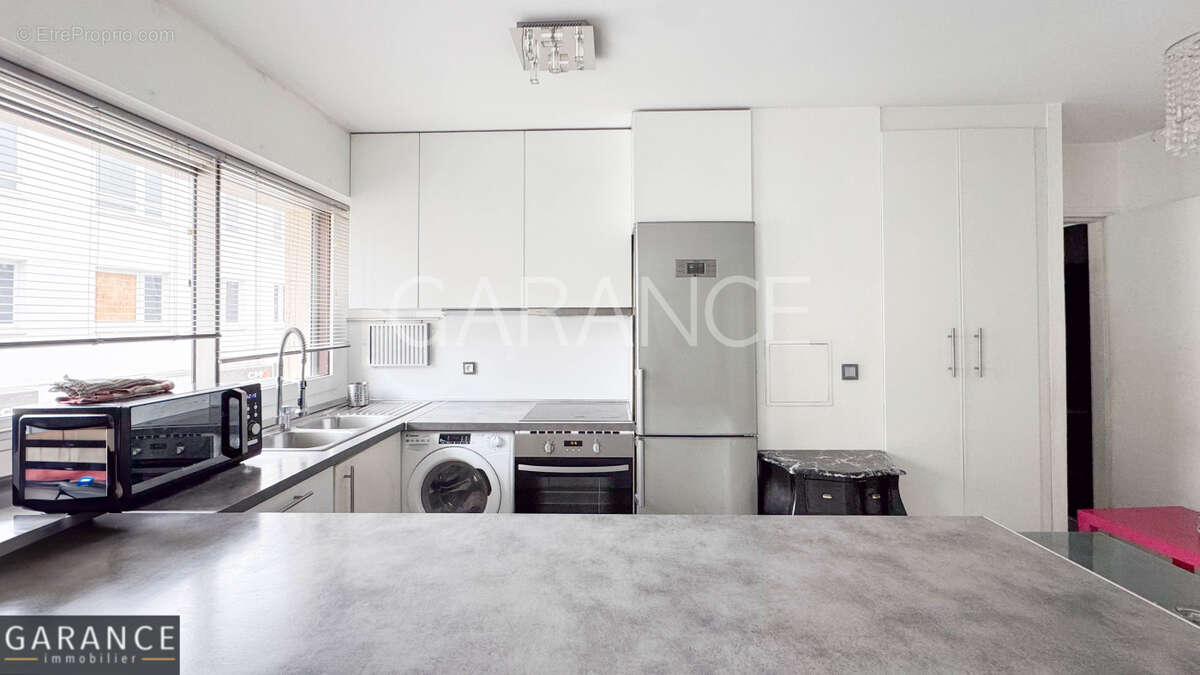 Appartement à PARIS-12E