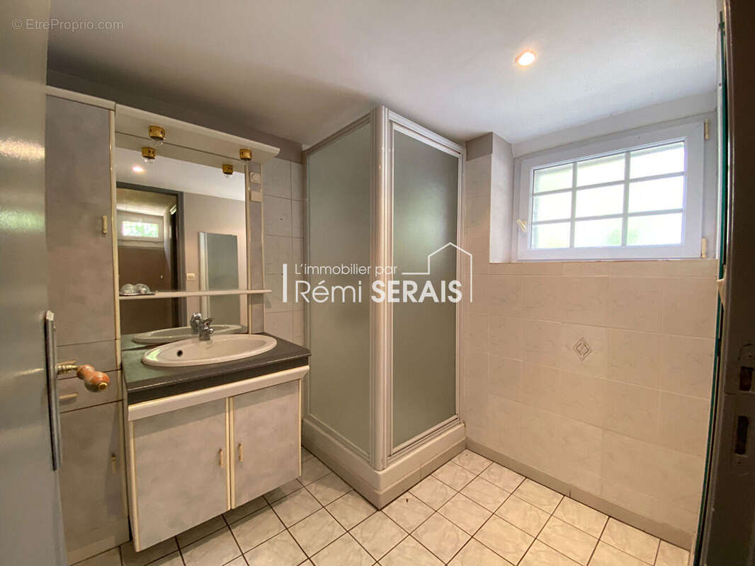 Maison à LE MENIL-DE-BRIOUZE