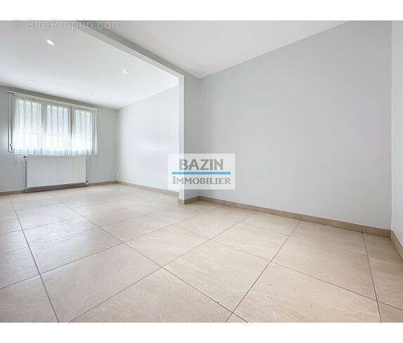 Maison à VIRY-CHATILLON