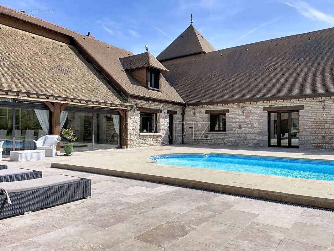 Maison à IVRY-LA-BATAILLE