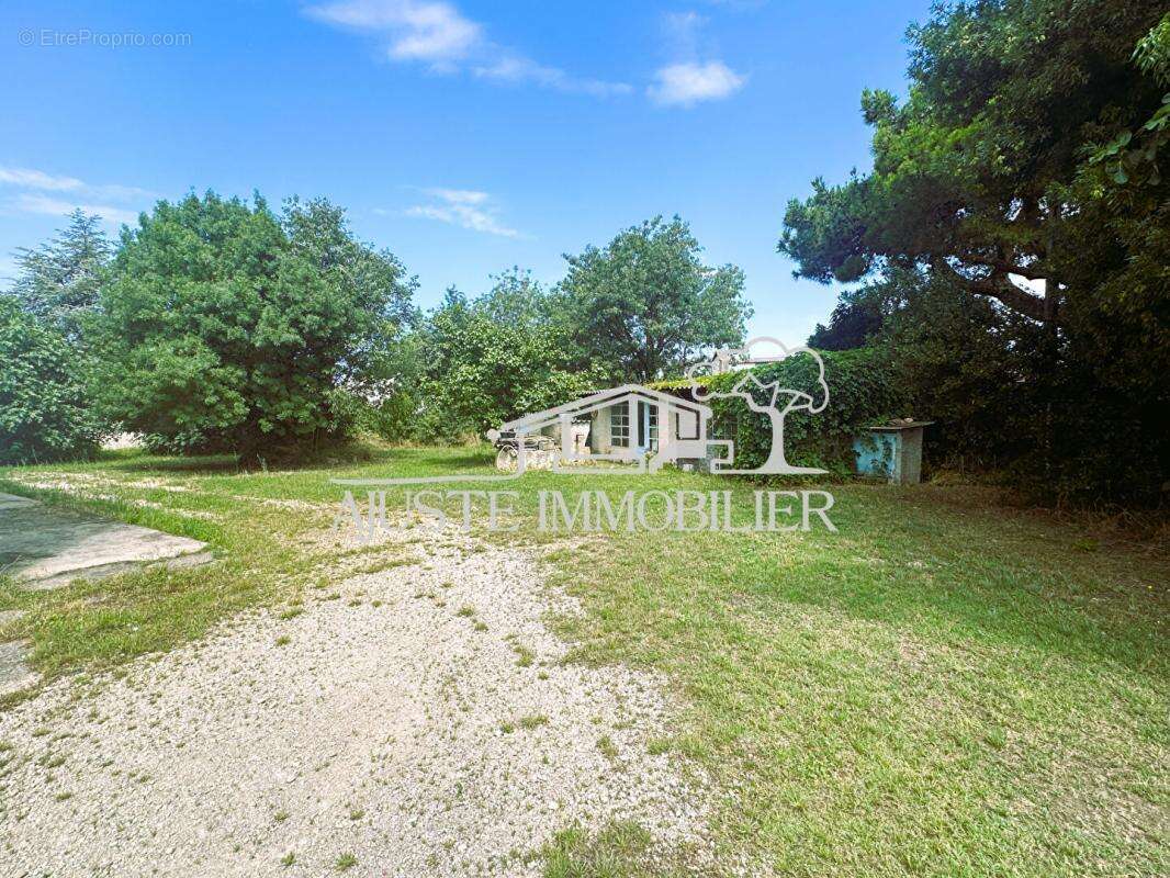 Appartement à SAINT-VICTORET