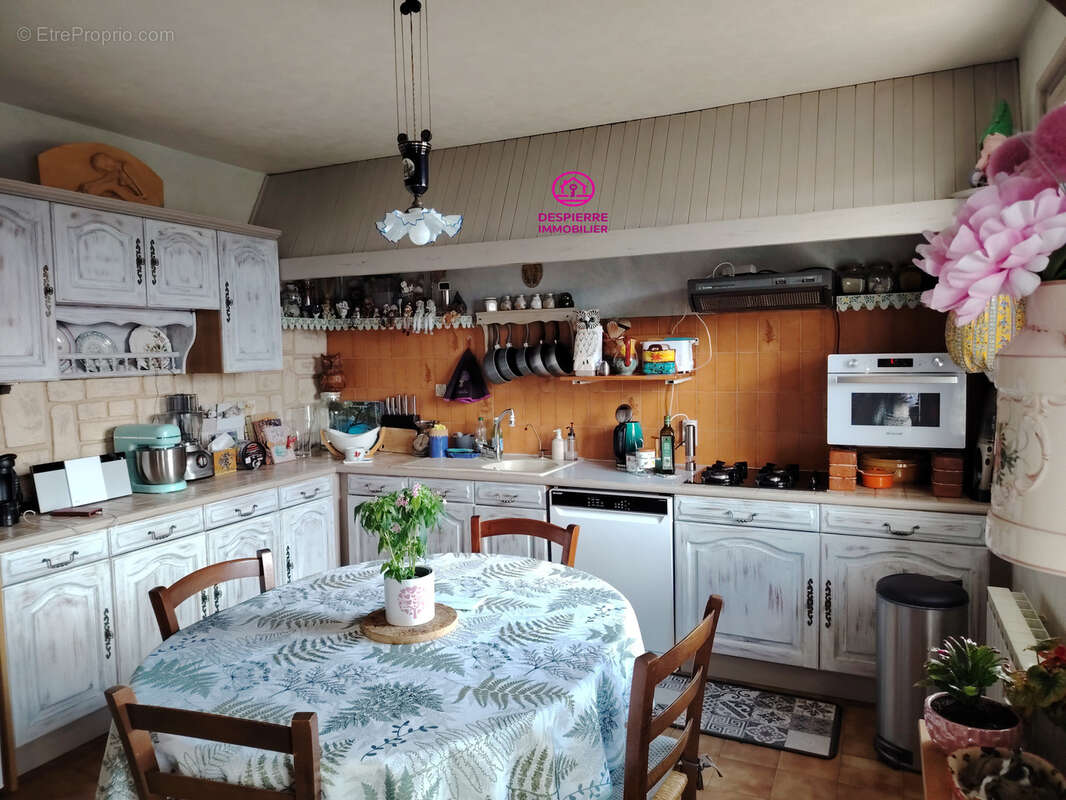 Maison à SALAISE-SUR-SANNE