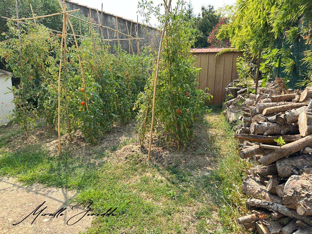 Maison à JONQUIERES-SAINT-VINCENT