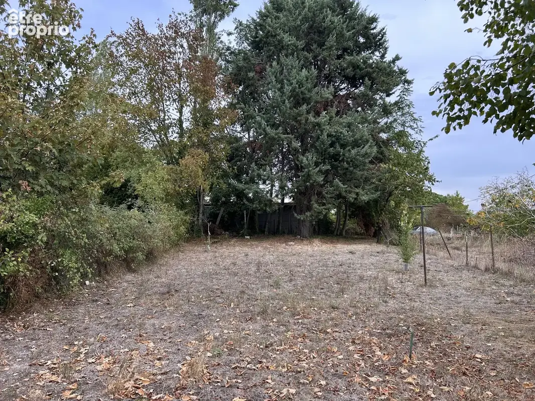A VENDRE - Maison 4 pièces avec jardin à Saint-Gaultier - photo 9