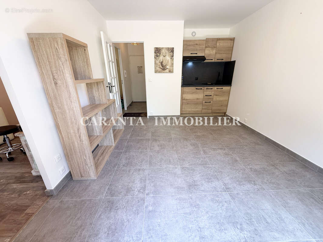 Vente appartement 2 pièces Sainte-Maxime avec terrasse et parking - photo 3