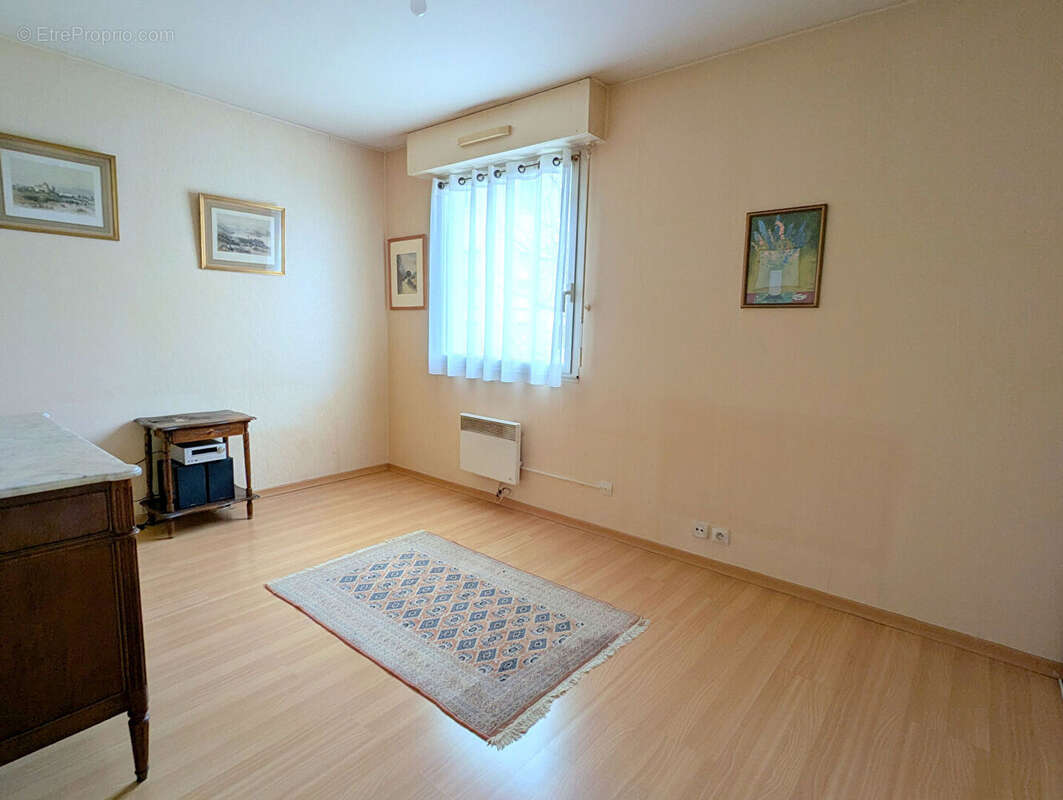 Appartement à MONTIGNY-LE-BRETONNEUX