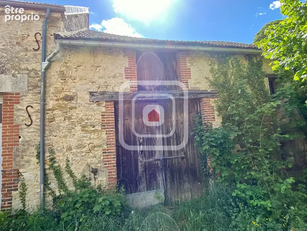 Belle grange a renover avec jardin - photo 8