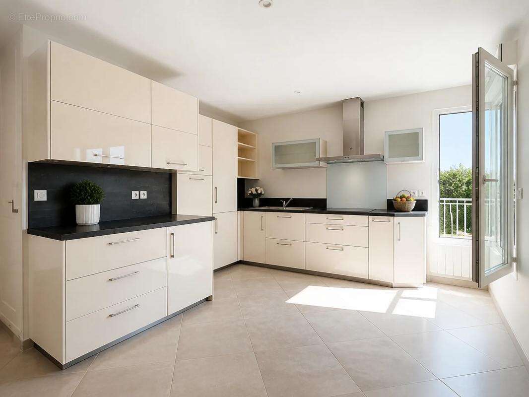Appartement de 5 pièces de 95 m² à Osny - photo 4