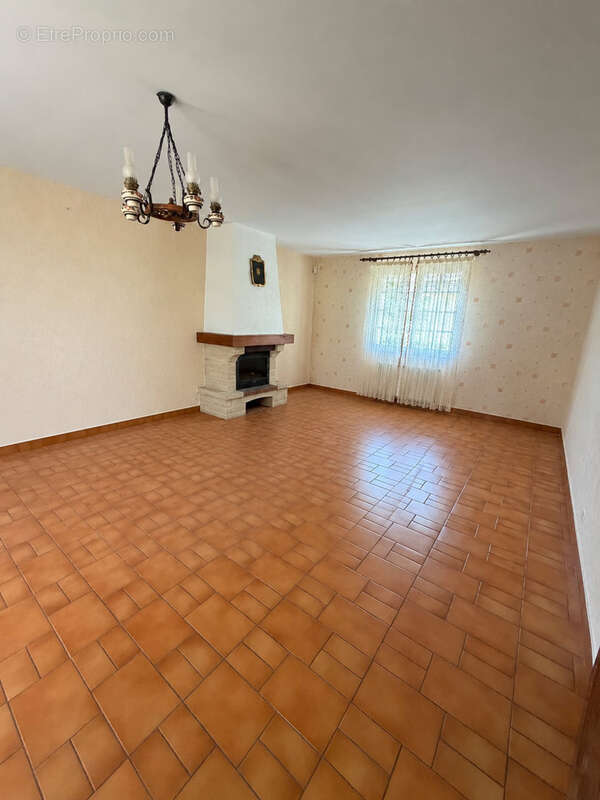 Maison elevee sur sous-sol - photo 7