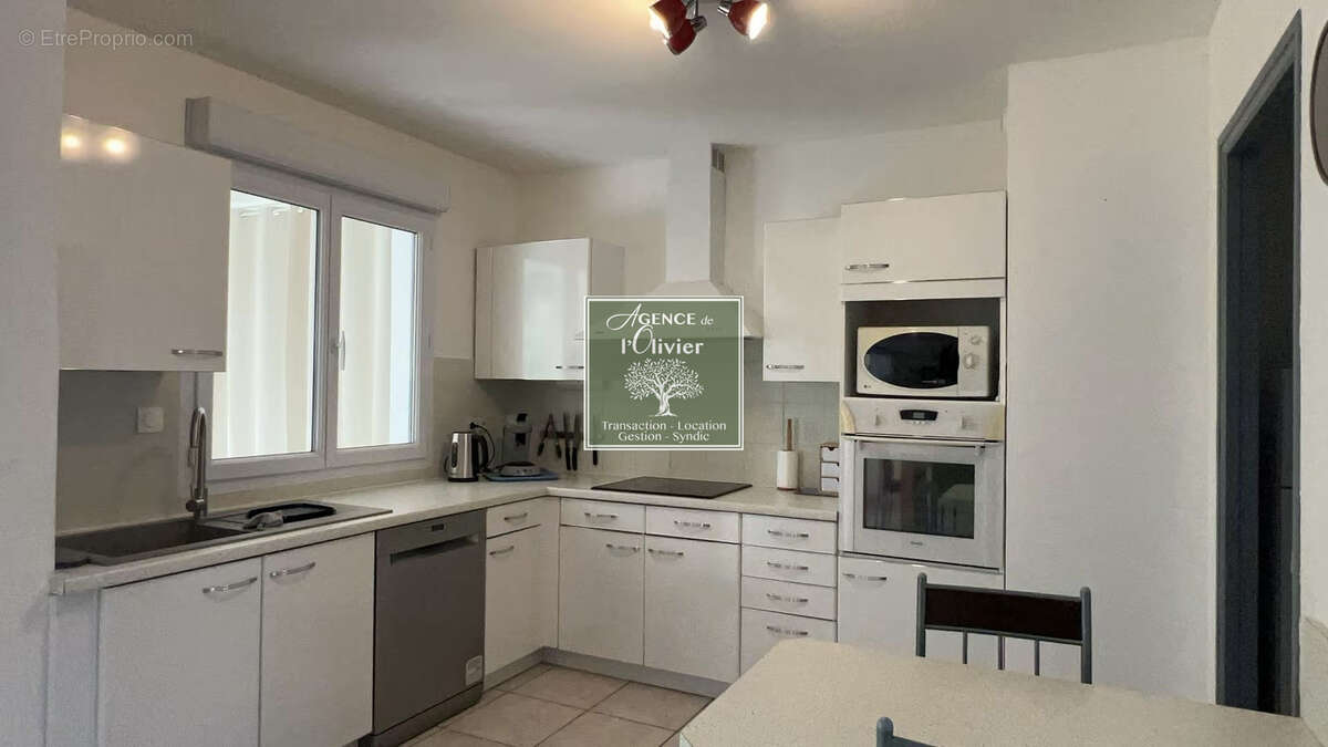Appartement à SAINT-MARTIN-DE-CRAU