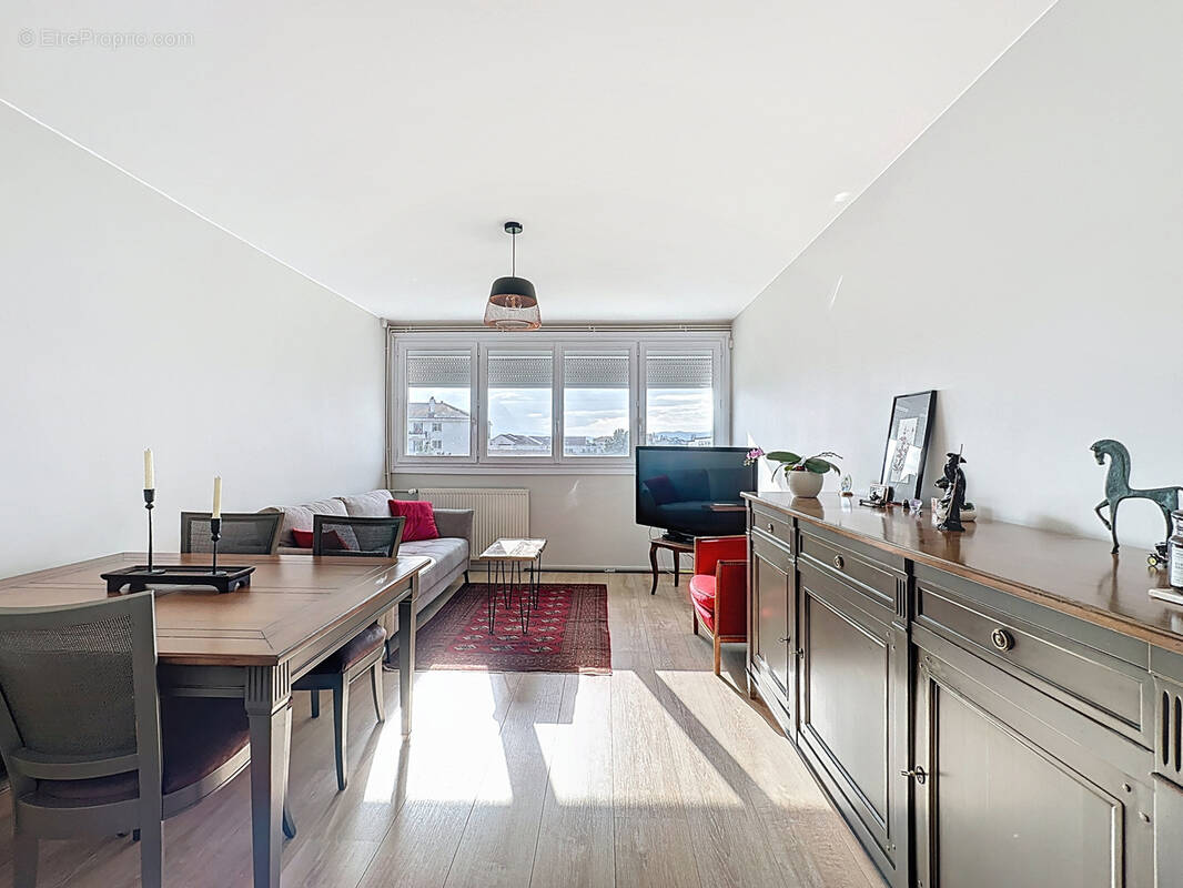 Appartement à LYON-5E