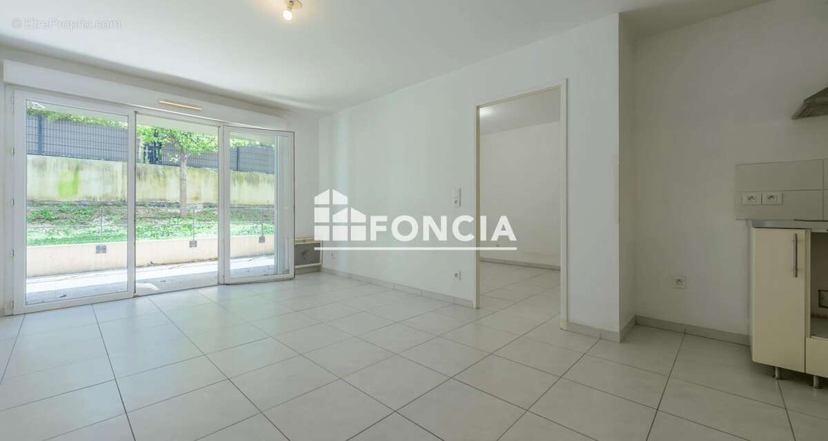 Appartement à MARSEILLE-8E