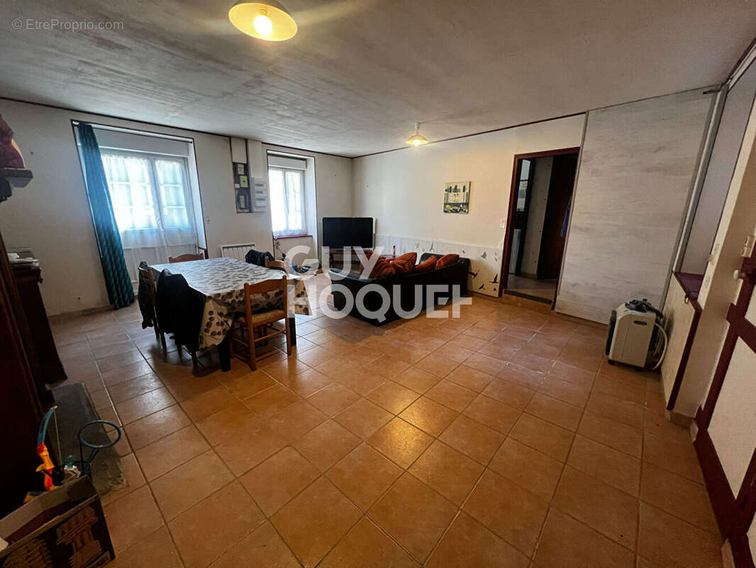 Maison à SAINT-PIERRE-DE-PLESGUEN