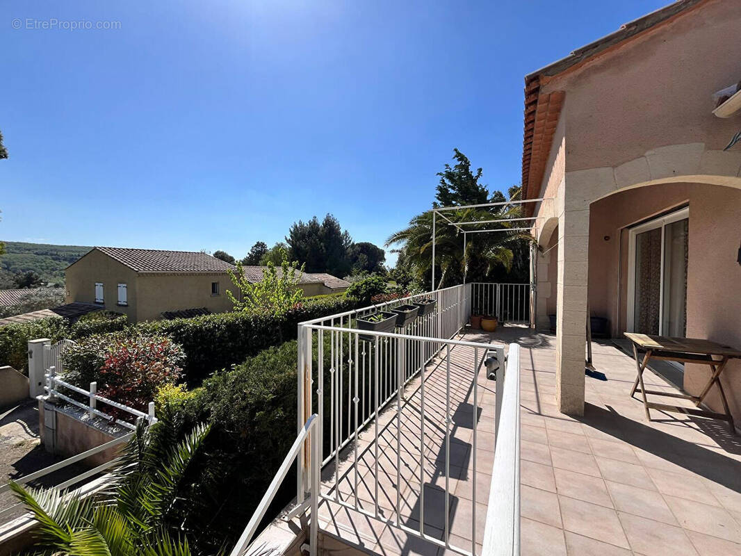 Maison à LES GRANGES-GONTARDES