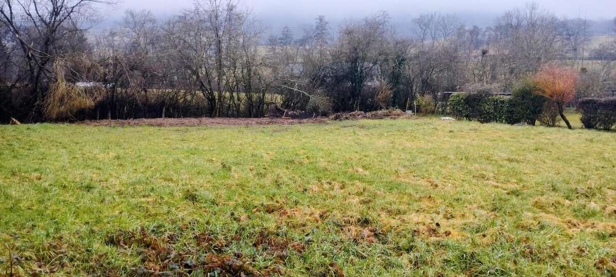 Terrain à BREUREY-LES-FAVERNEY
