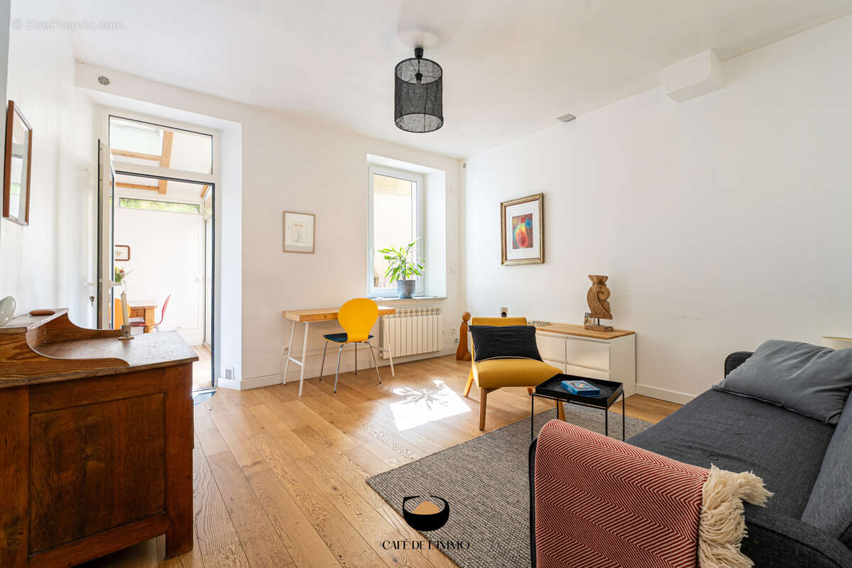 Appartement à MARSEILLE-6E