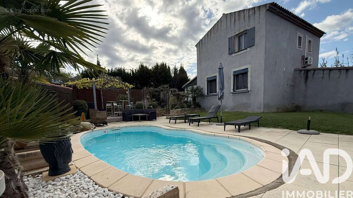 Photo 2 - Maison à LAGNES