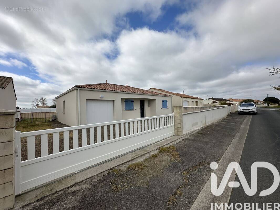 Photo 1 - Maison à ANGLES